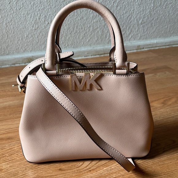 Michael Kors Small Light Pink Satchel Cross body - Picture 1 of 14